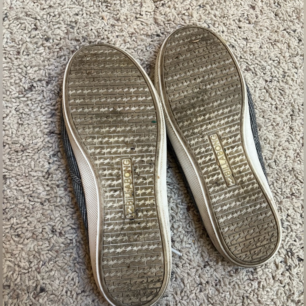 Shoes - Picture 4 of 5